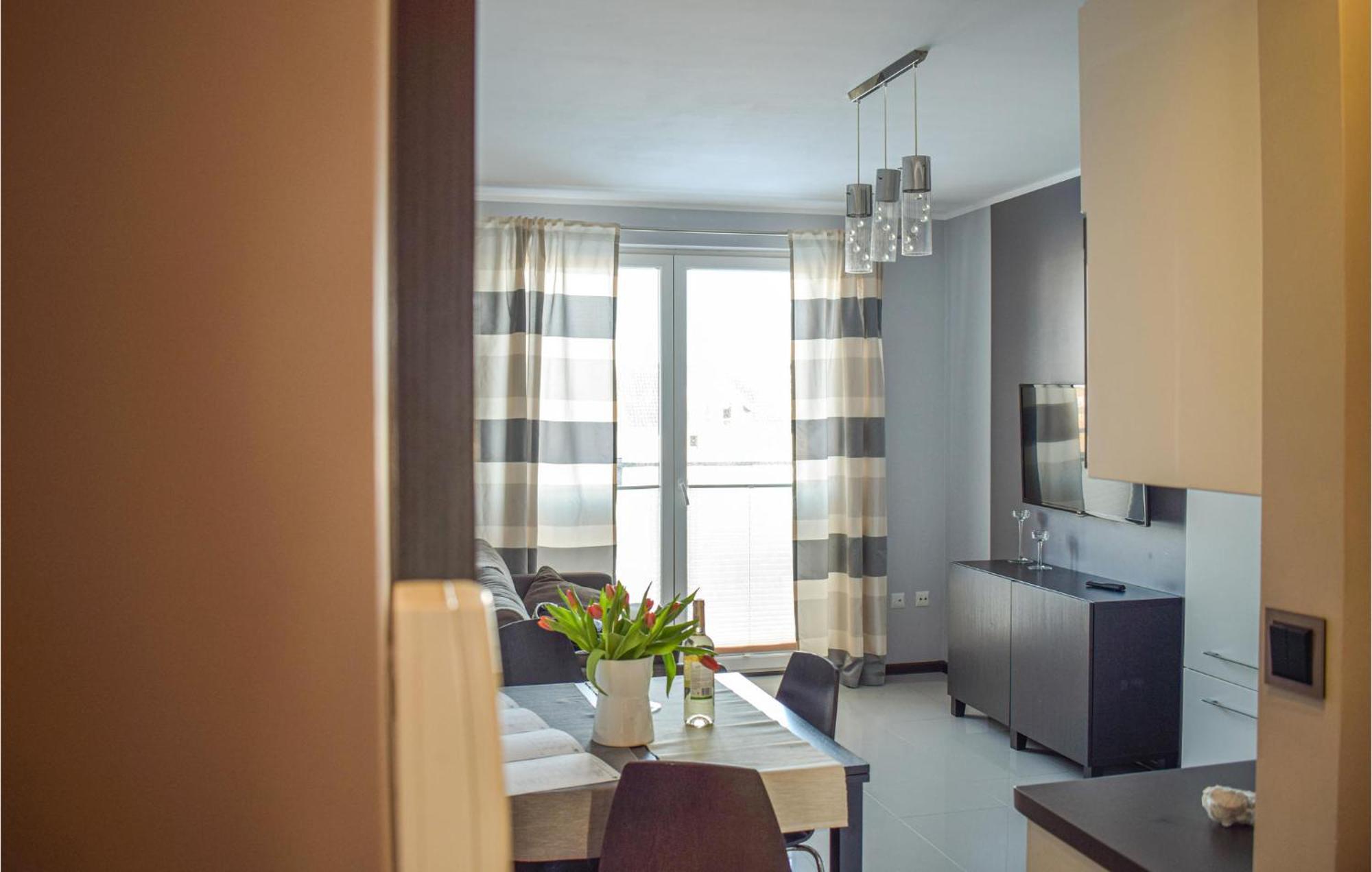 Nice Apartment In Darlowko With Wifi Exterior foto