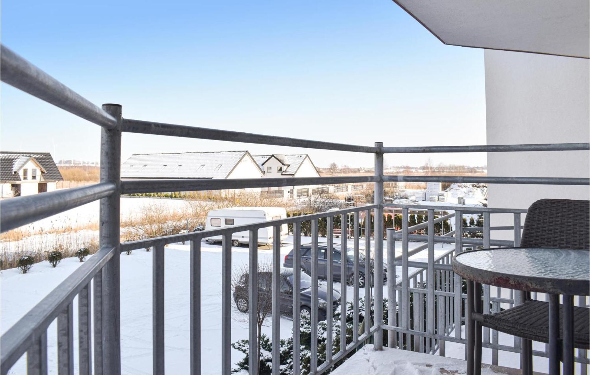 Nice Apartment In Darlowko With Wifi Exterior foto