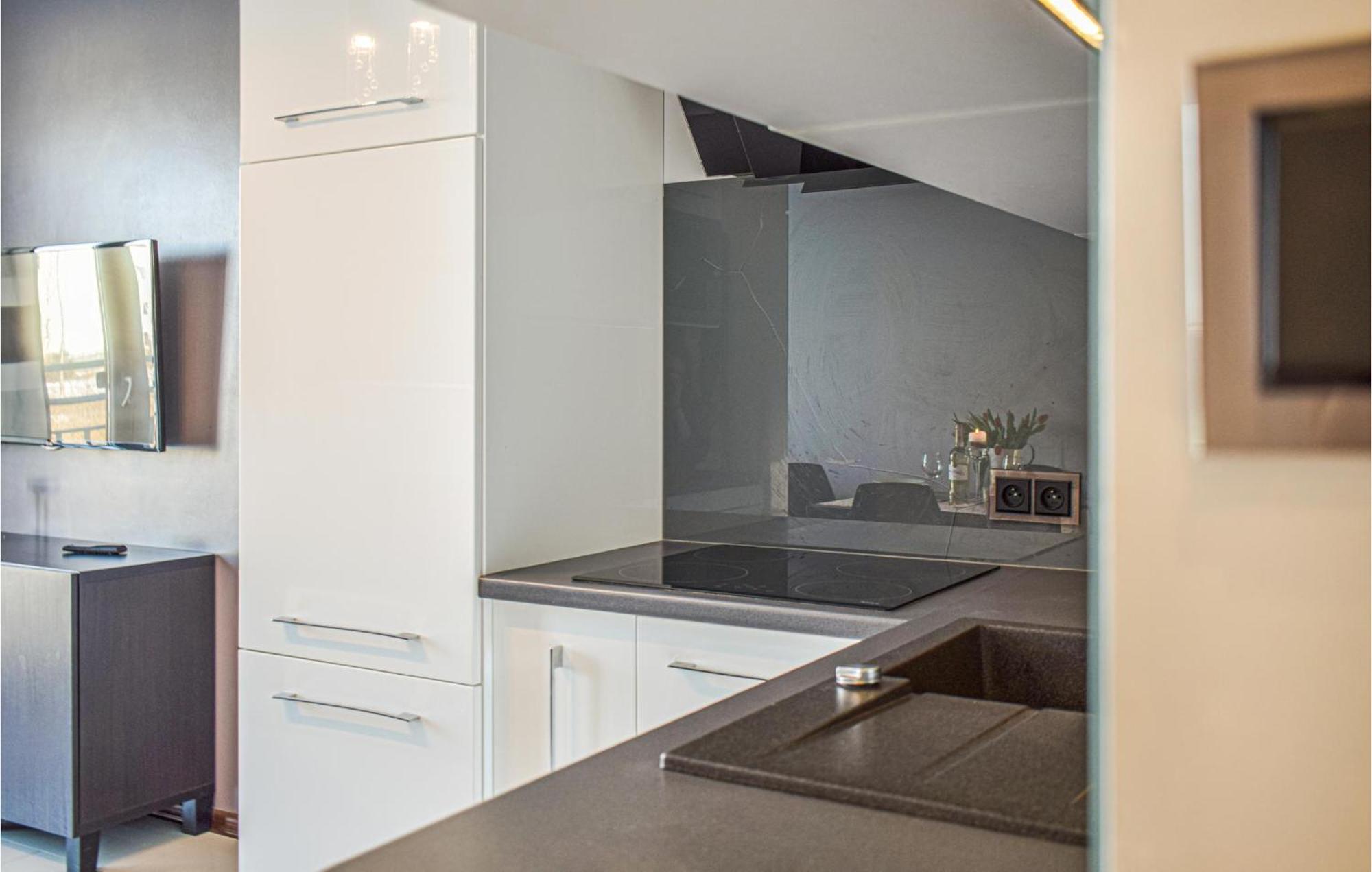Nice Apartment In Darlowko With Wifi Exterior foto