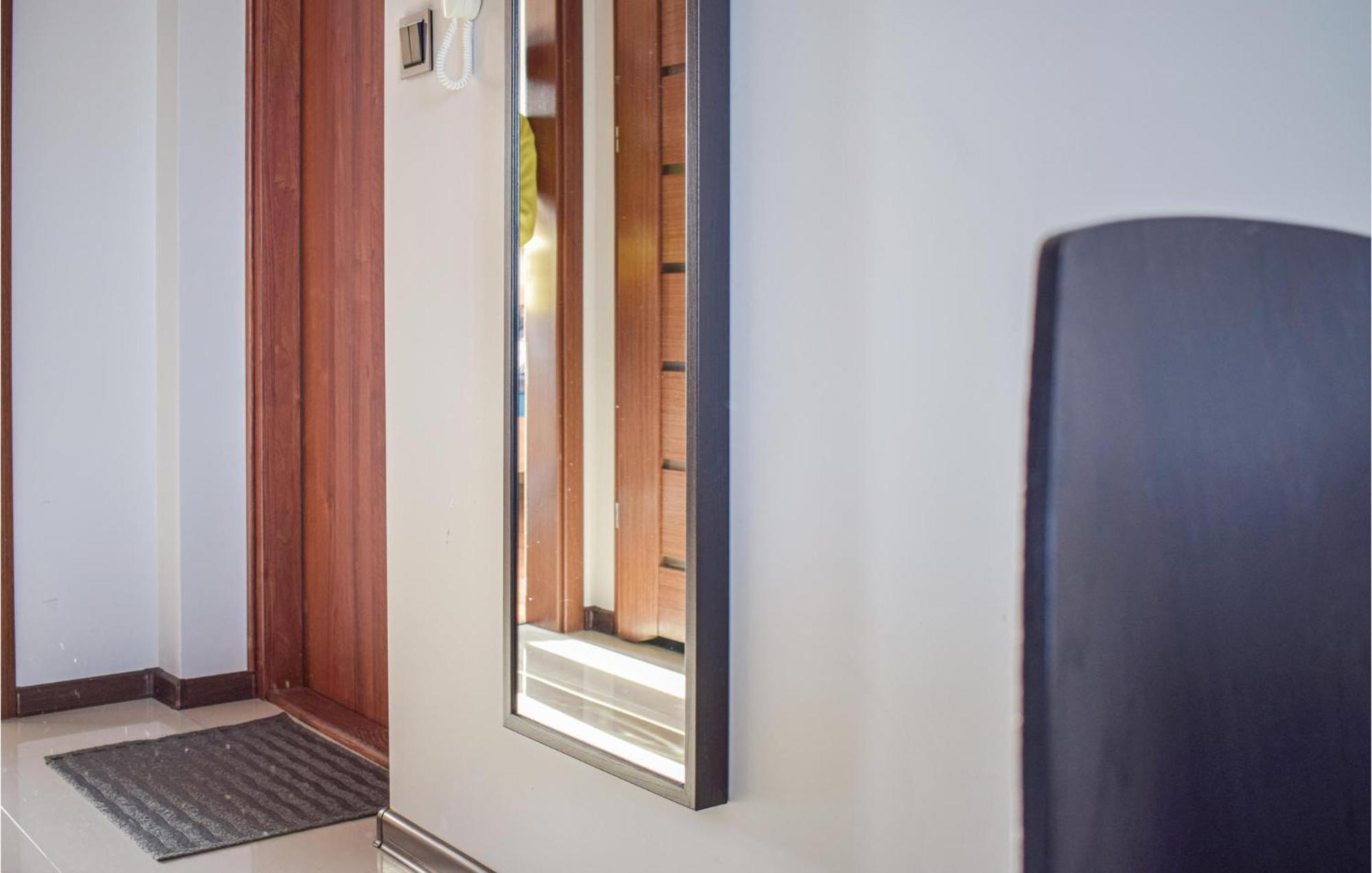 Nice Apartment In Darlowko With Wifi Exterior foto